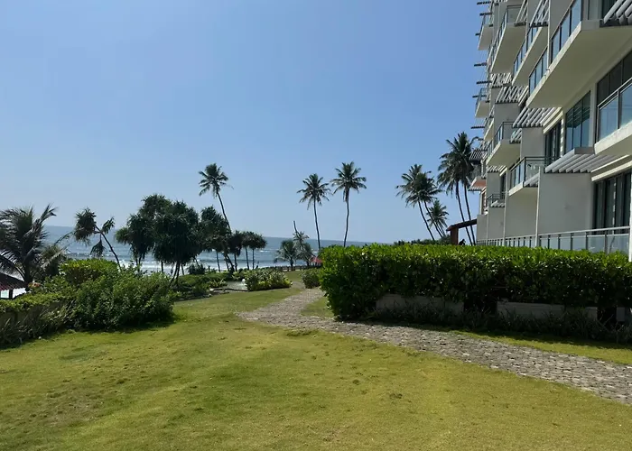 Oceanfront Galle Apartment L4-10