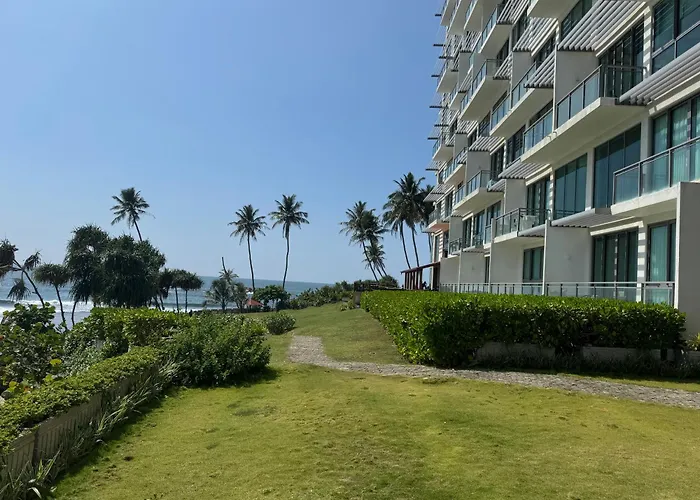 Oceanfront Galle Apartment L4-10