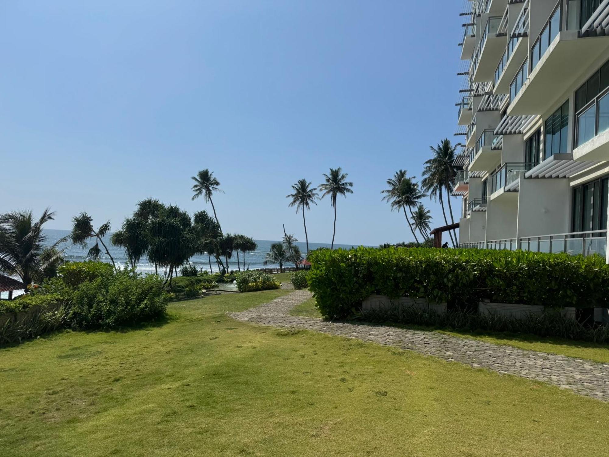 Oceanfront L4-10 Apartment Galle